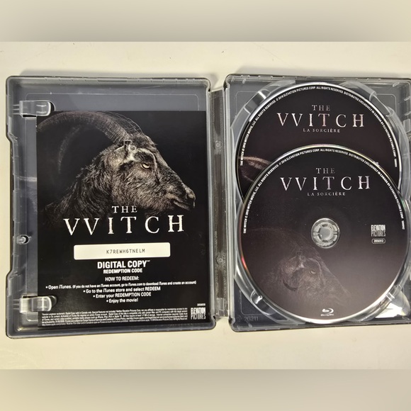 The Witch [Blu-ray + DVD + Digital HD] (Steelbook) - Picture 2 of 3